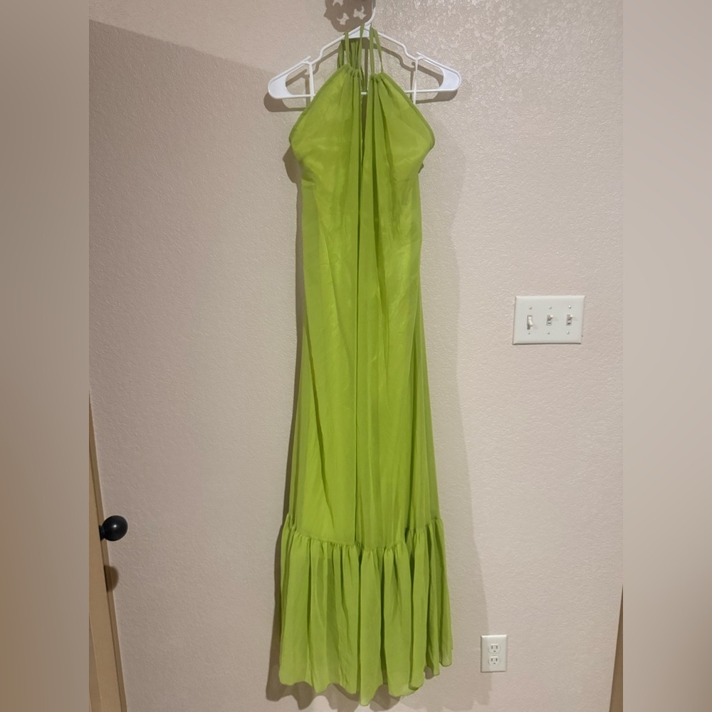 Statement dress!!! NWT Neon Green Maxi Dress Halter Open Back Size Small